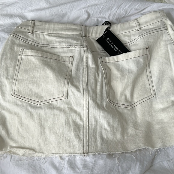 Off white mini Jean skirt from WHITE FOX - Picture 4 of 4